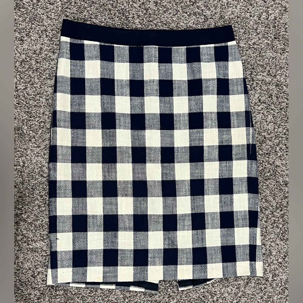 J Crew White & Blue checked, lined/cotton pencil skirt, fully lined size 4